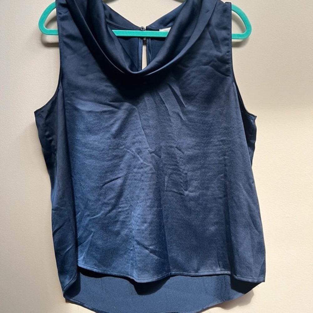 Chic Navy Sleeveless Tank Top